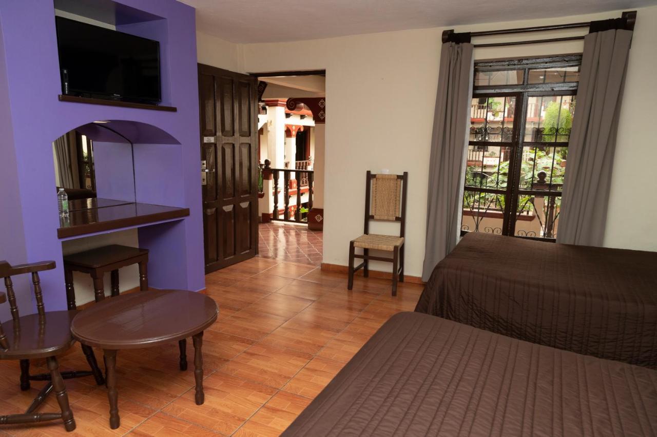 Hotel D'Monica ซานกริสโตบัล เด ลาสกาซาส ภายนอก รูปภาพ