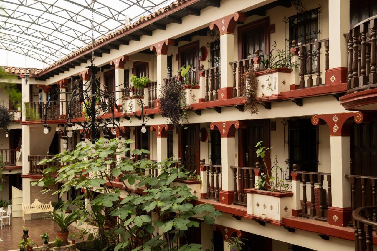 Hotel D'Monica ซานกริสโตบัล เด ลาสกาซาส ภายนอก รูปภาพ