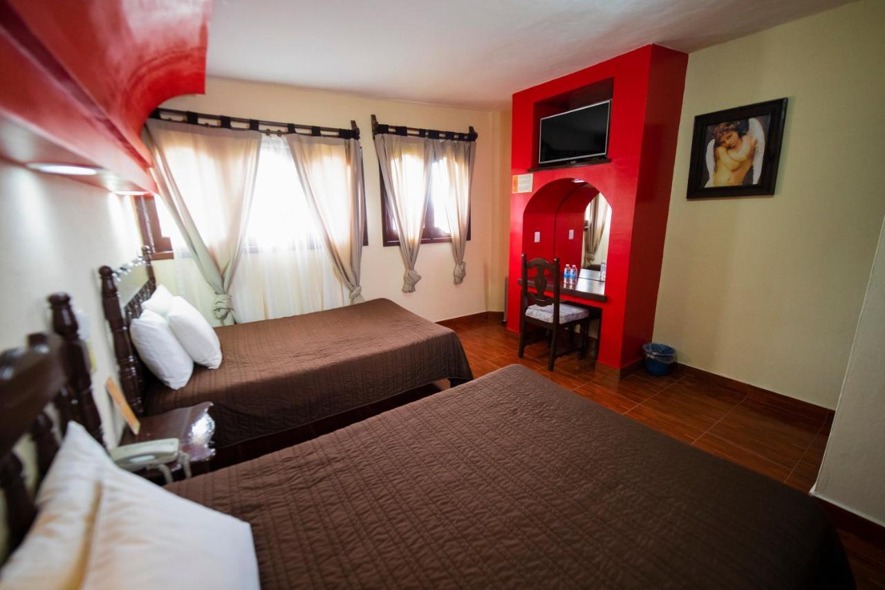 Hotel D'Monica ซานกริสโตบัล เด ลาสกาซาส ภายนอก รูปภาพ