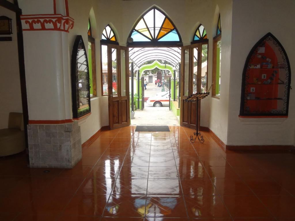 Hotel D'Monica ซานกริสโตบัล เด ลาสกาซาส ภายนอก รูปภาพ